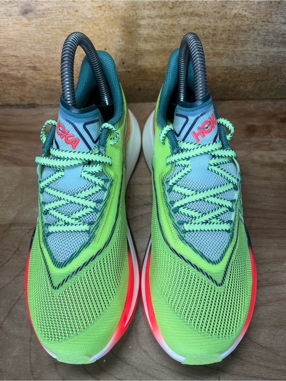 NEW Hoka One One Cielo X1 3.0 Womens Size 6 Running Shoes Neon Yuzu/Thyme - Picture 5 of 13